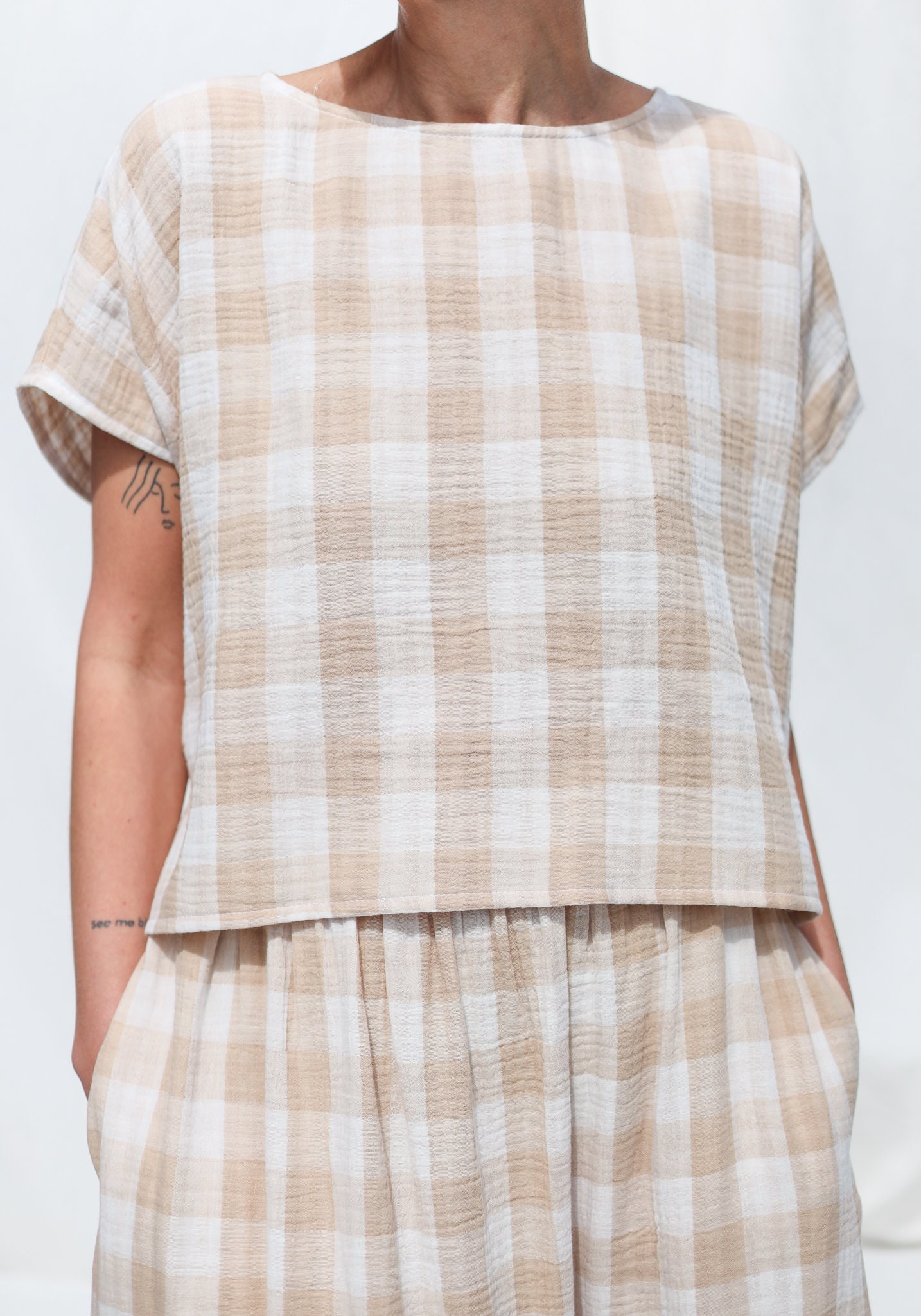 Oversized Top In Beige Double Gauze Checks Offon Oversized Top In Beige Double Gauze Checks Offon