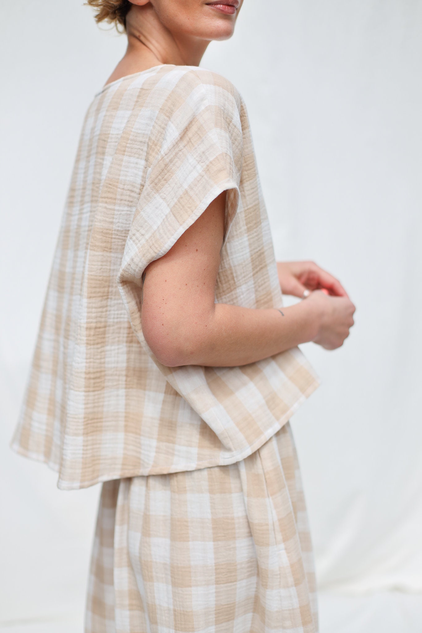 Oversized Top In Beige Double Gauze Checks Offon Oversized Top In Beige Double Gauze Checks Offon